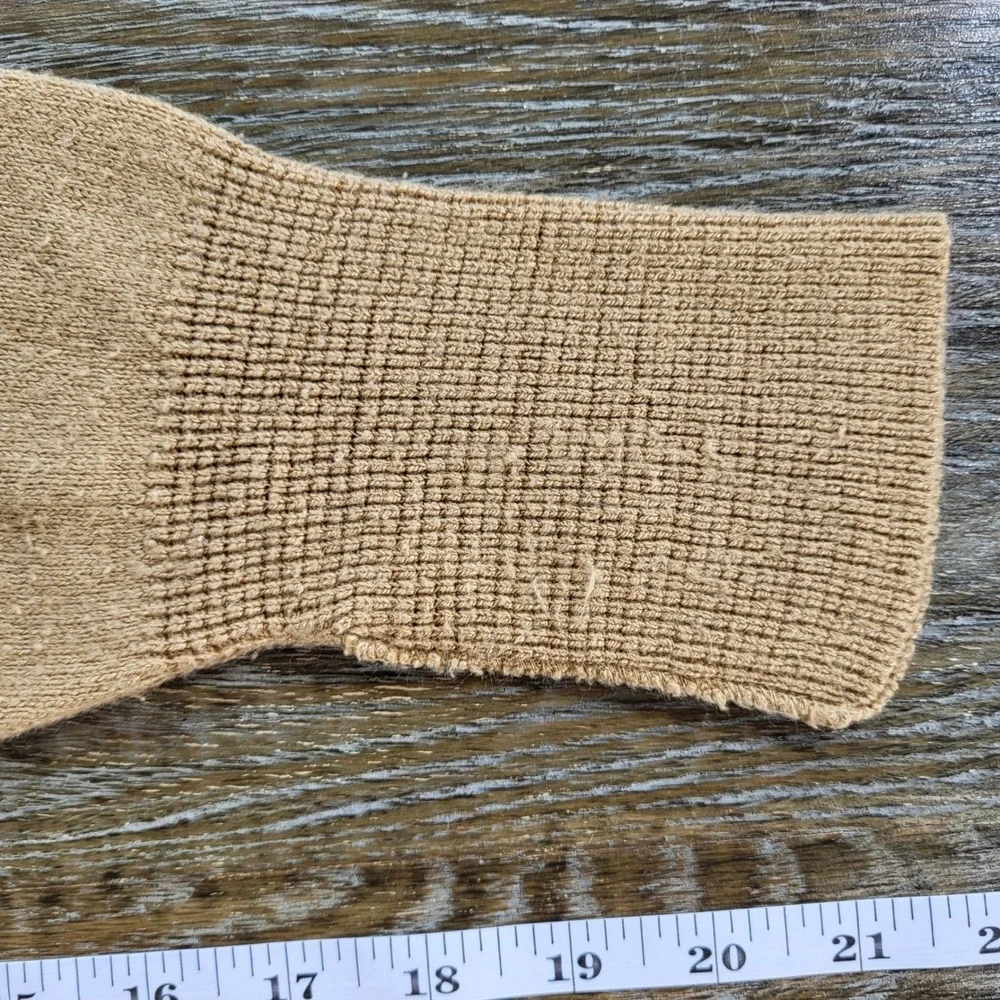 Vintage Izod Lacoste V-Neck Sweater Camel Tan Orlon Acrylic ILGWU USA Large